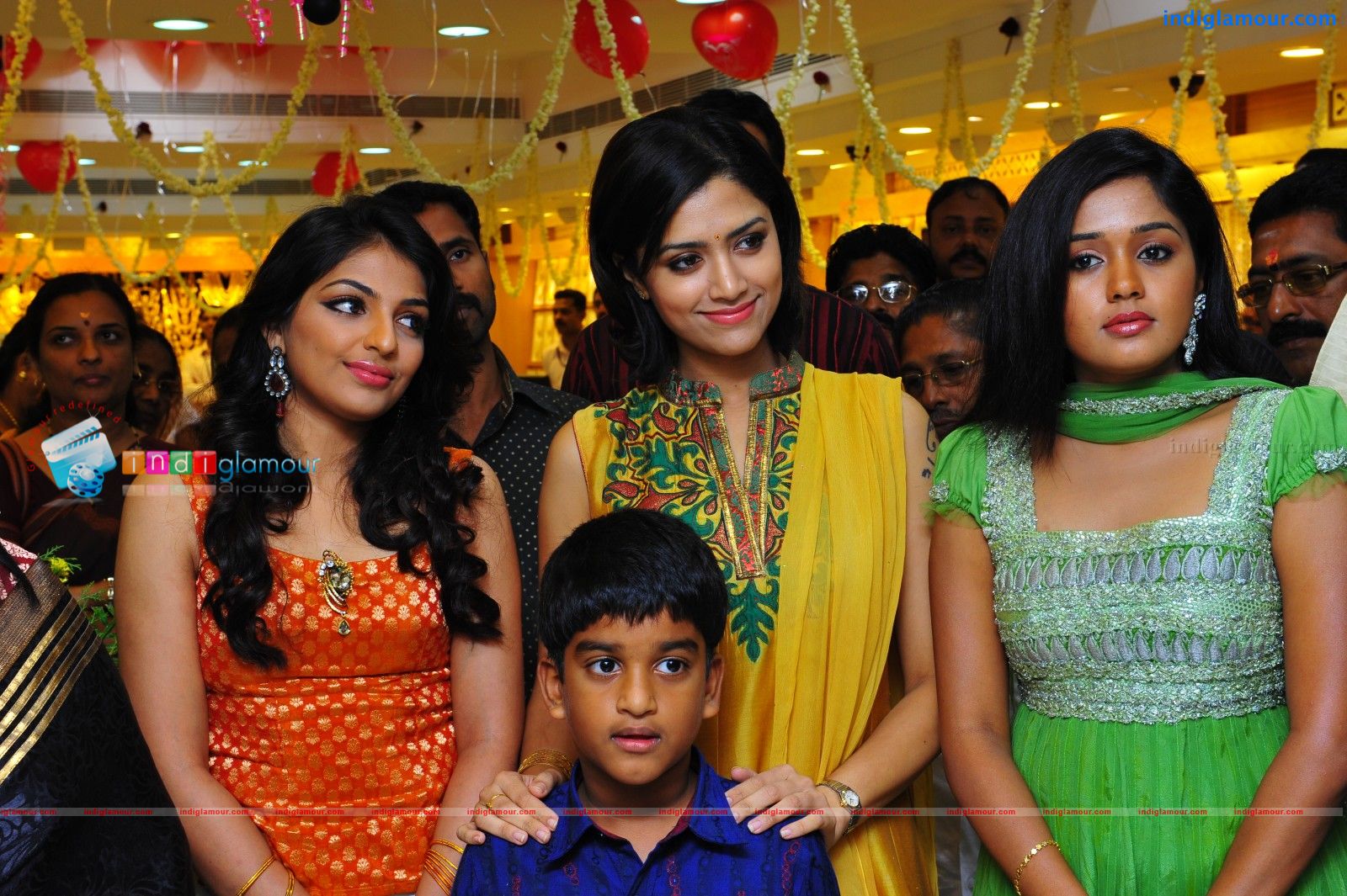 Mamtha Ananya Mythili at Josco Inauguration Tvm Event hd photo