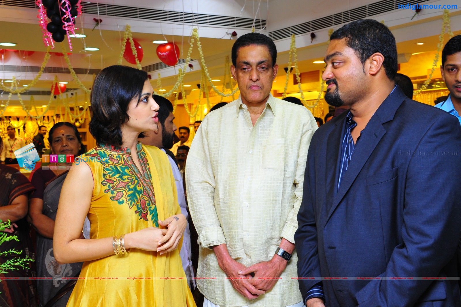 Mamtha Ananya Mythili at Josco Inauguration Tvm Event hd photo