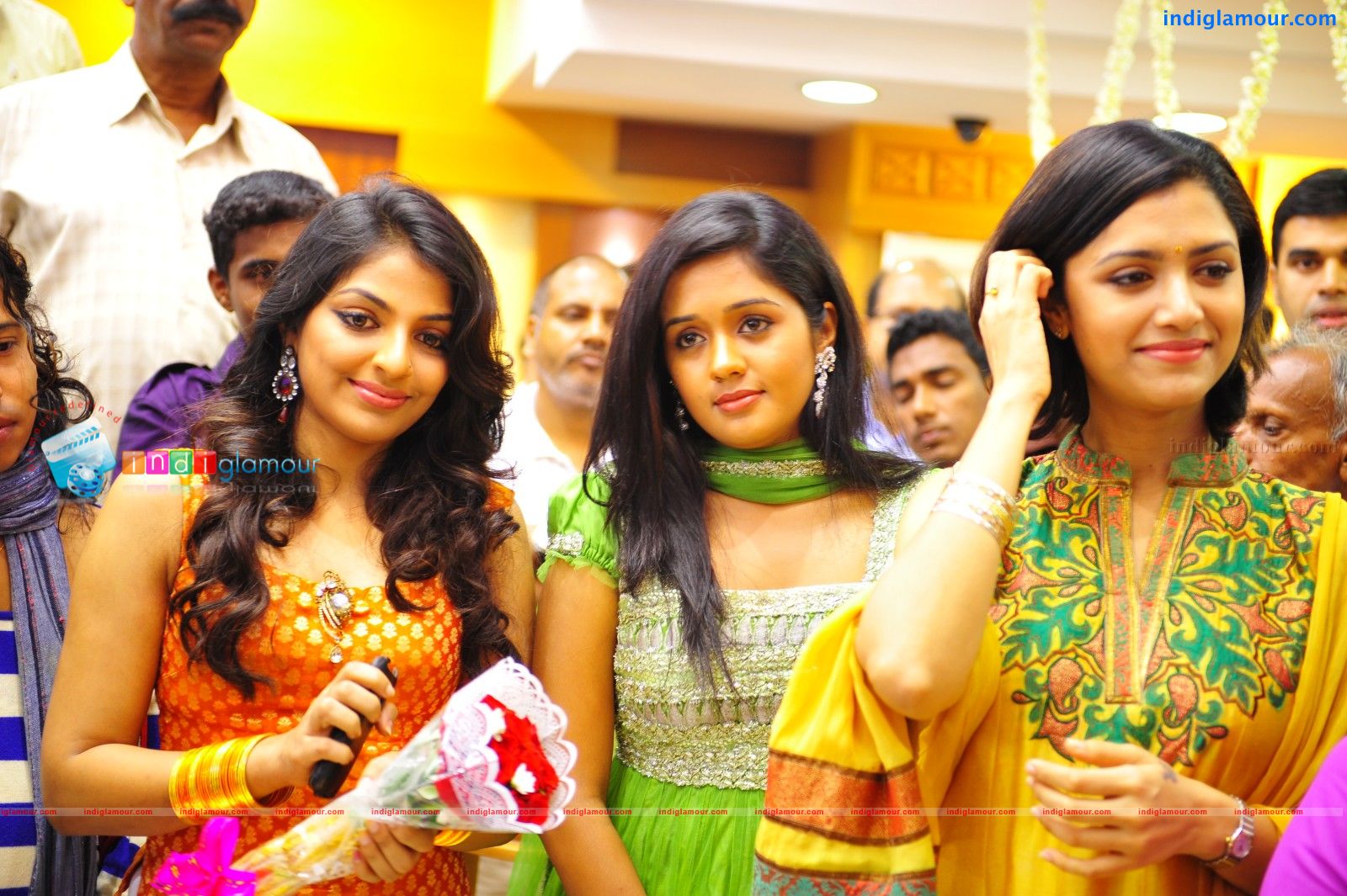 Mamtha Ananya Mythili at Josco Inauguration Tvm Event hd photo