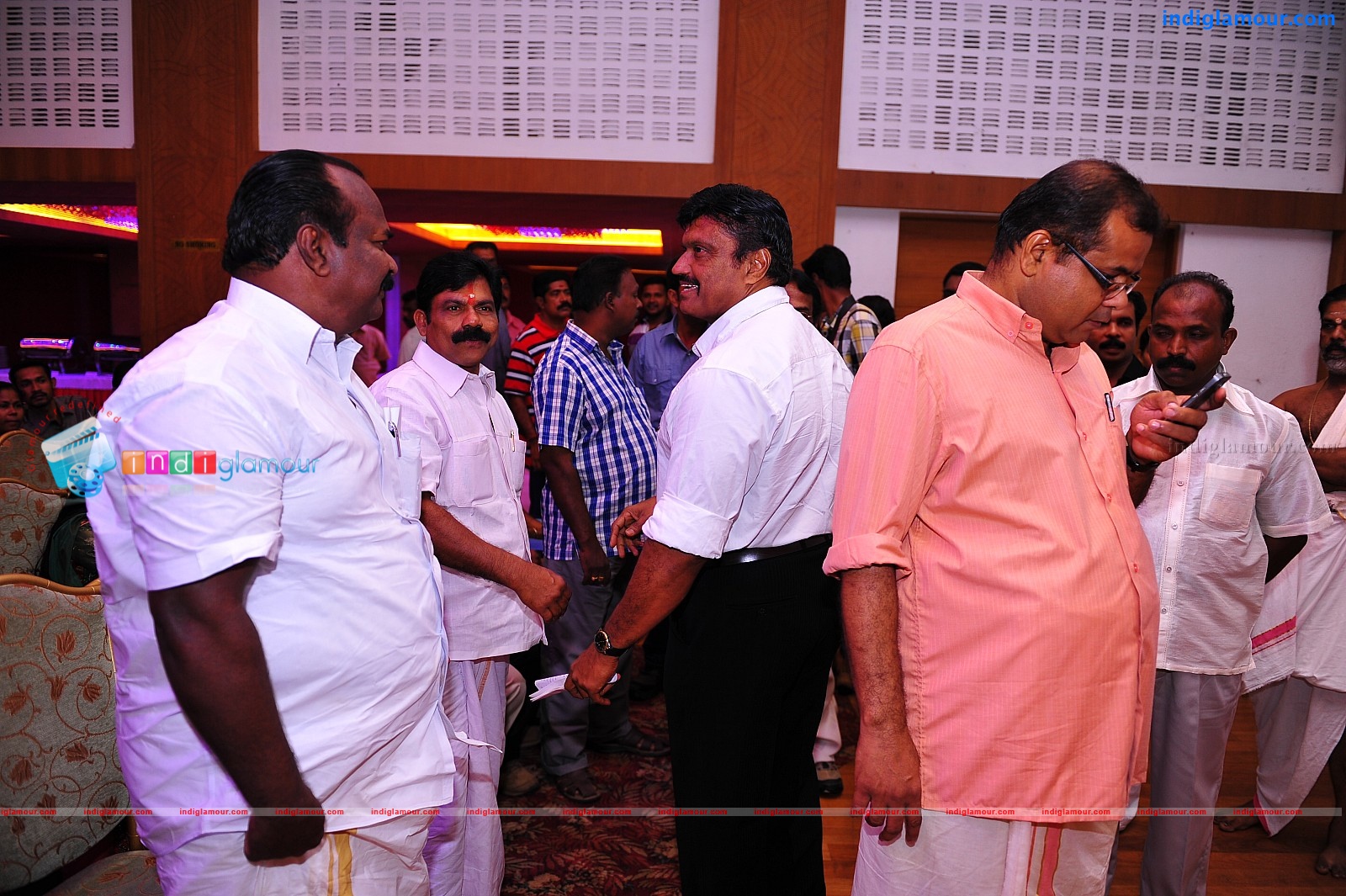 Lakshmi Vilasam Ranuka makan Raghuraman pooja stills Event hd photo