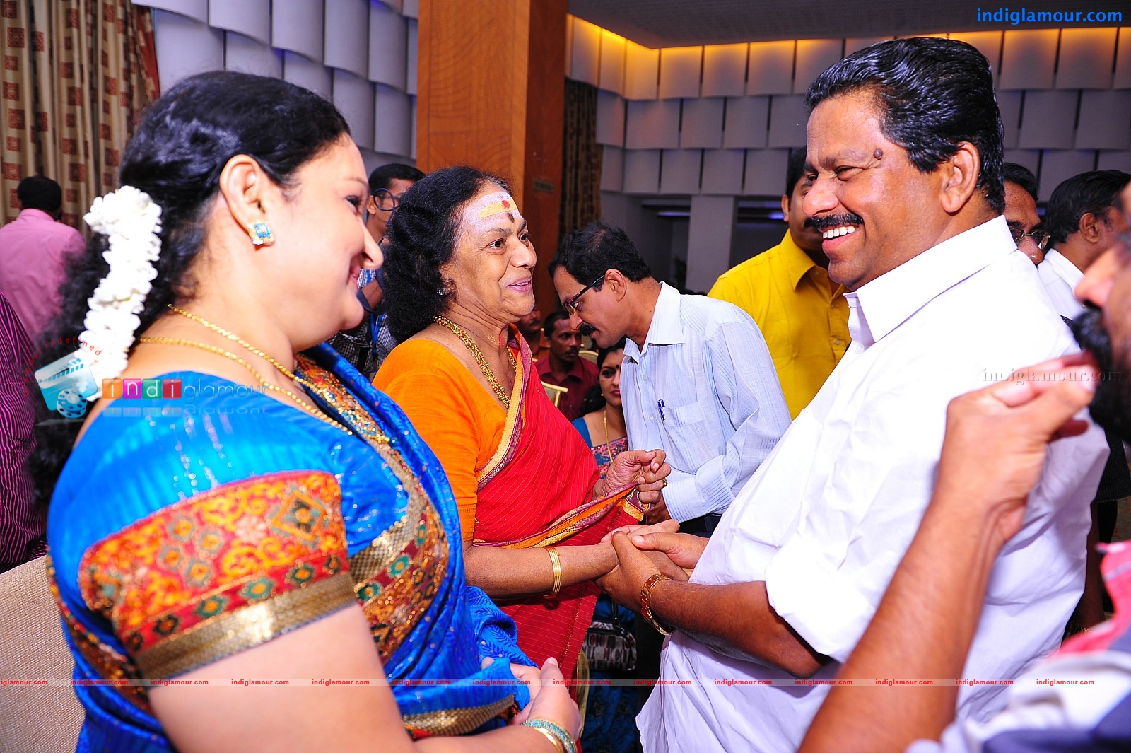 Lakshmi Vilasam Ranuka makan Raghuraman pooja stills Event hd photo