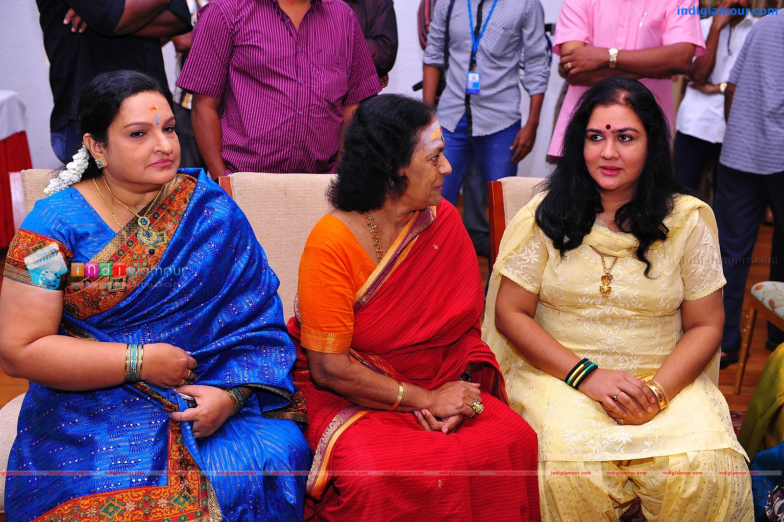 Lakshmi Vilasam Ranuka makan Raghuraman pooja stills Event hd photo