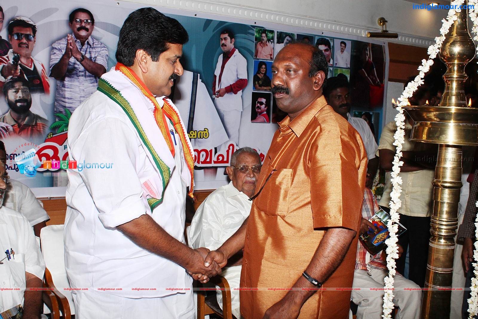 Oru Kudumba Chitram Movie Pooja Event hd photo