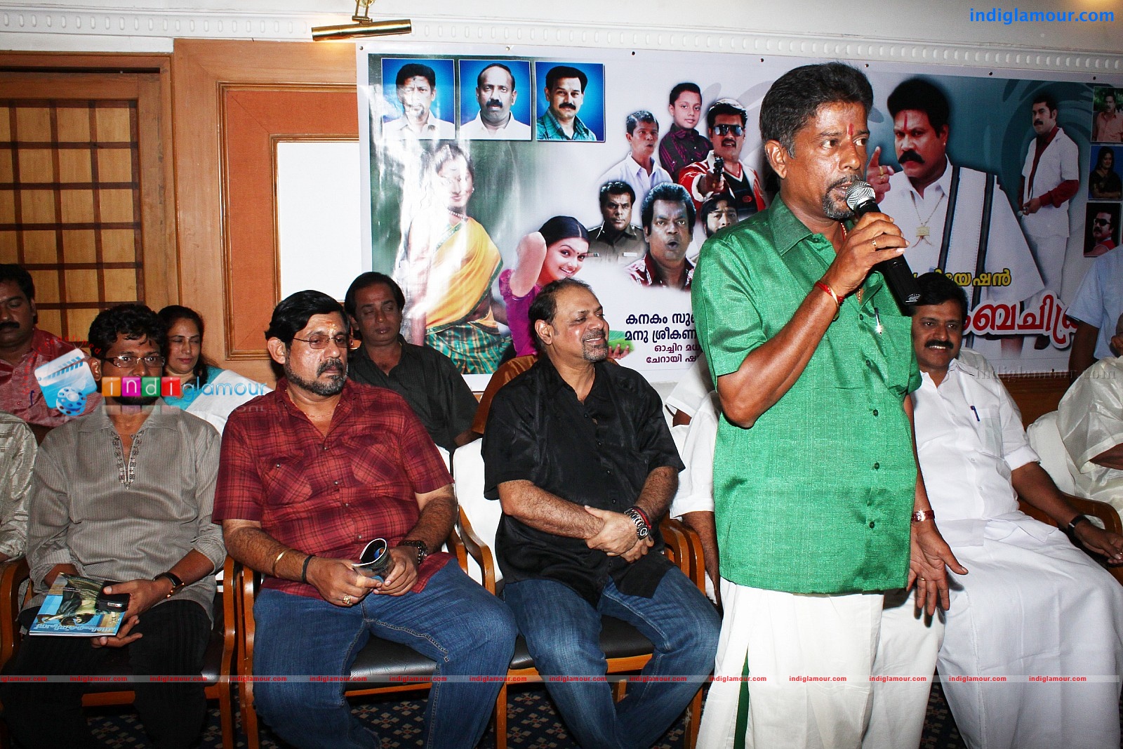 Oru Kudumba Chitram Movie Pooja Event hd photo