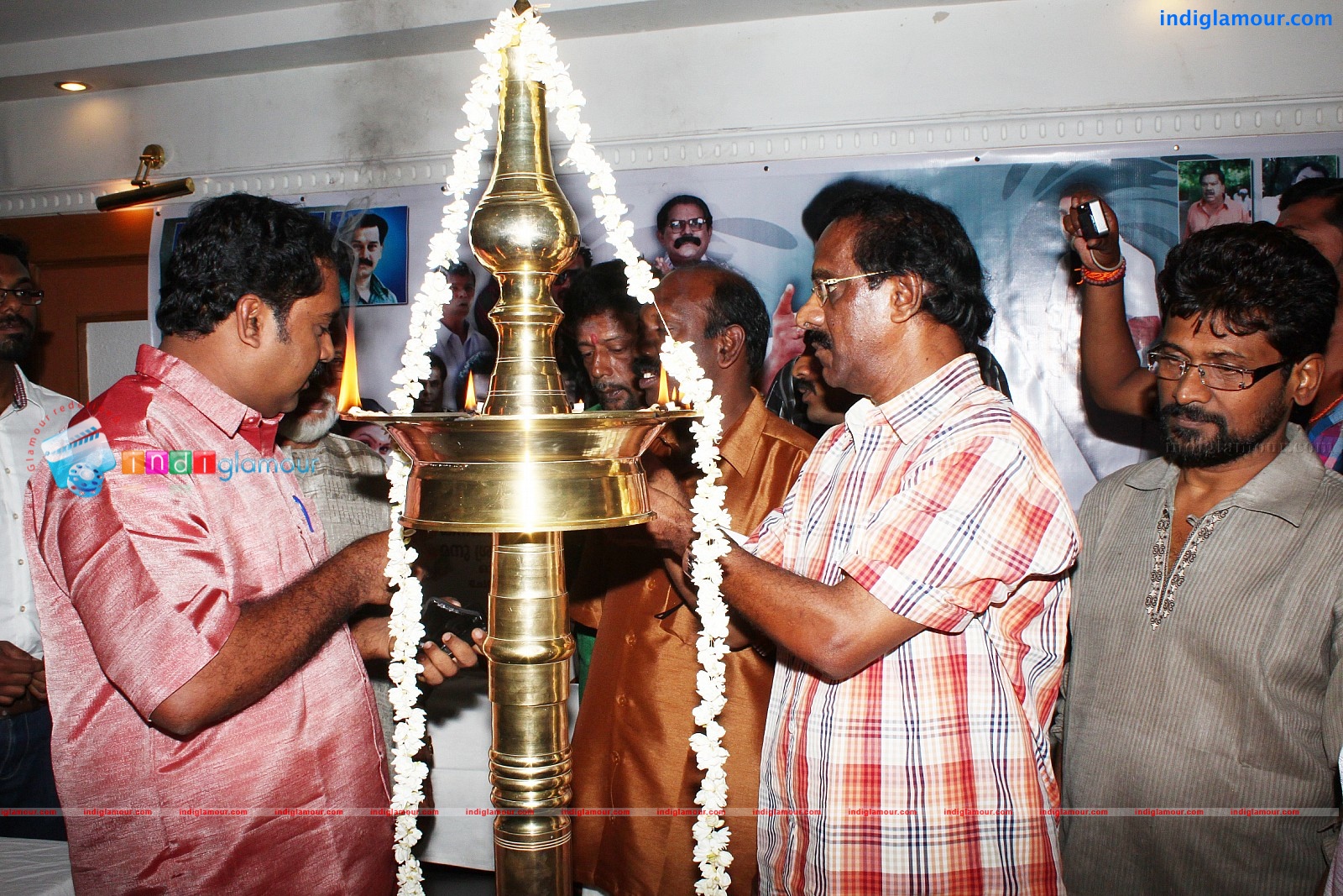 Oru Kudumba Chitram Movie Pooja Event hd photo