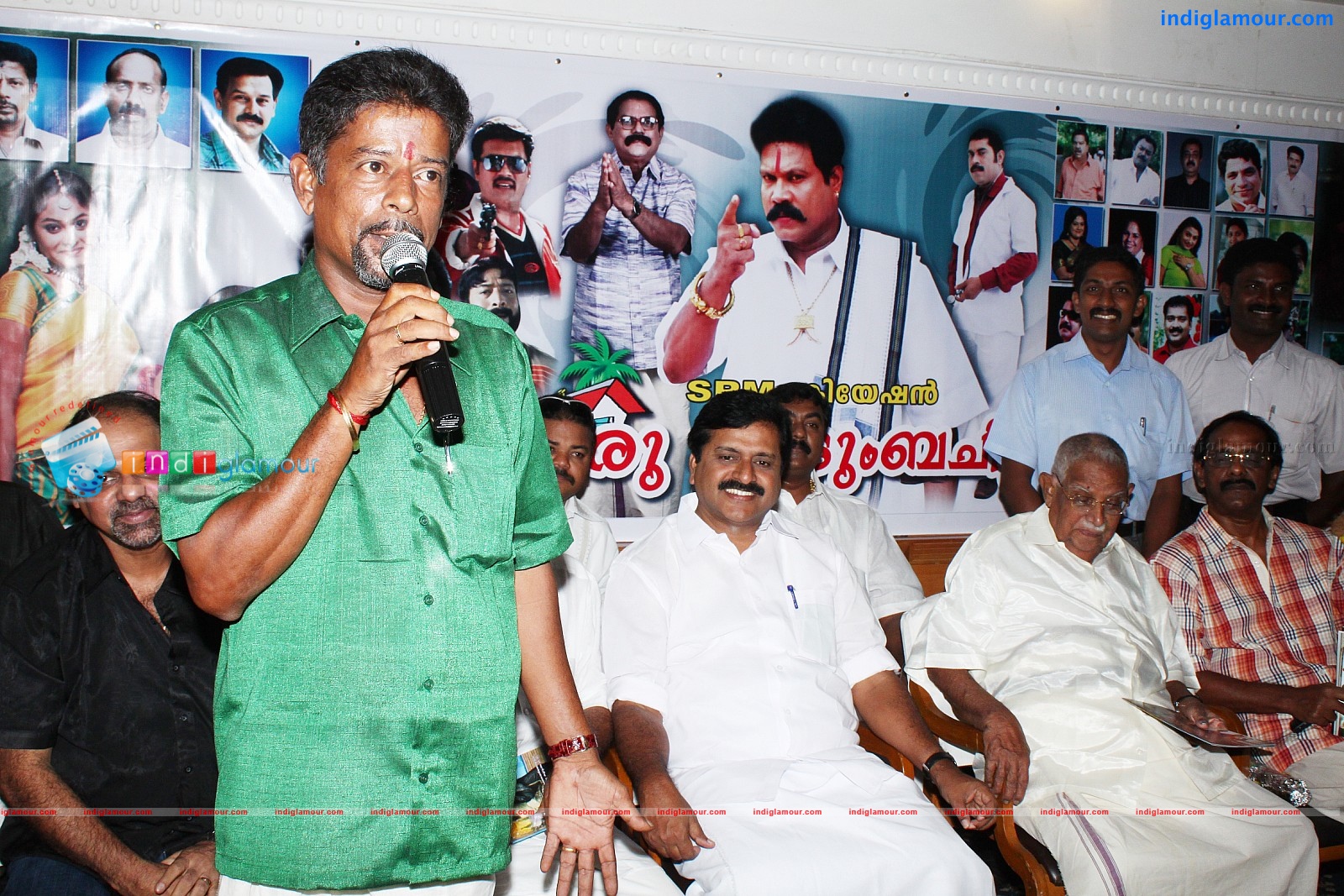 Oru Kudumba Chitram Movie Pooja Event hd photo