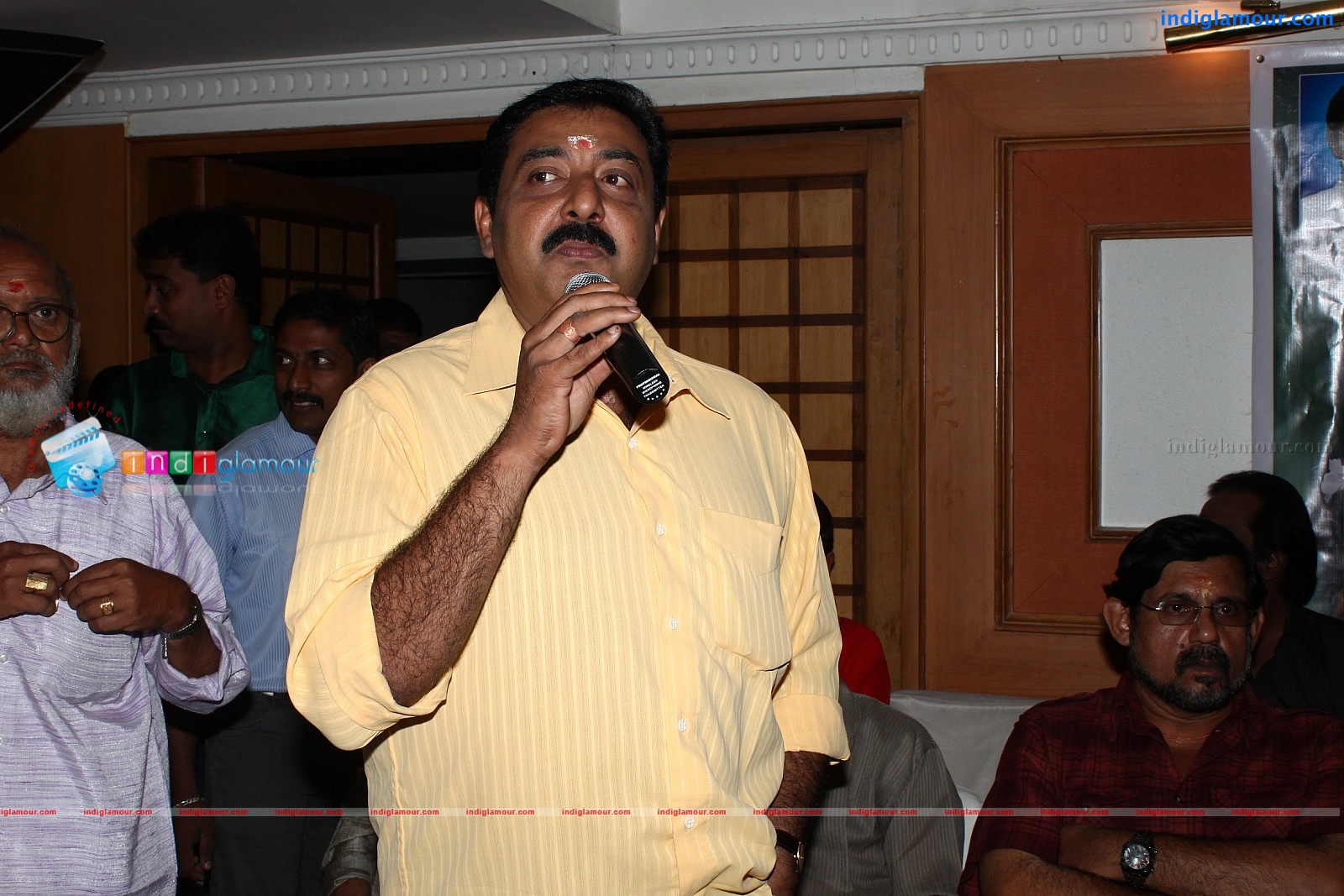 Oru Kudumba Chitram Movie Pooja Event hd photo