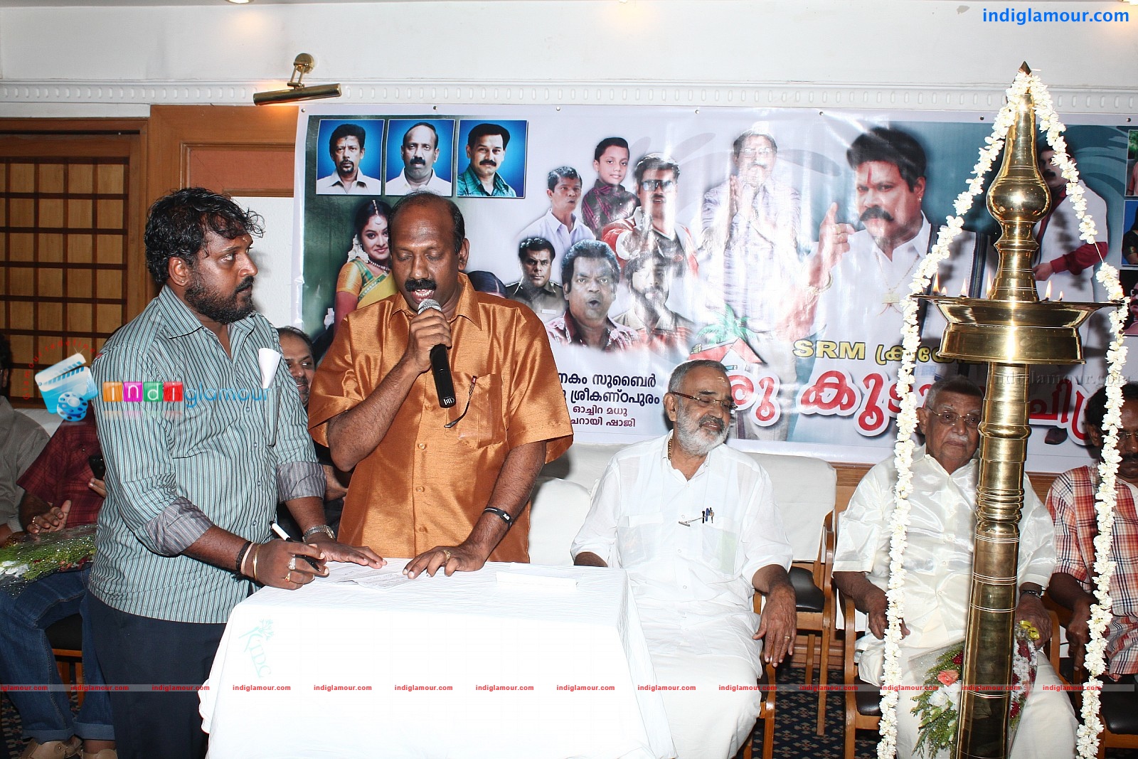 Oru Kudumba Chitram Movie Pooja Event hd photo