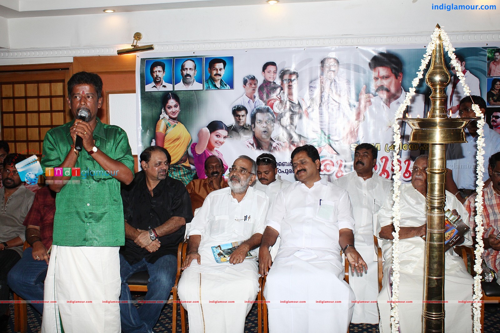 Oru Kudumba Chitram Movie Pooja Event hd photo