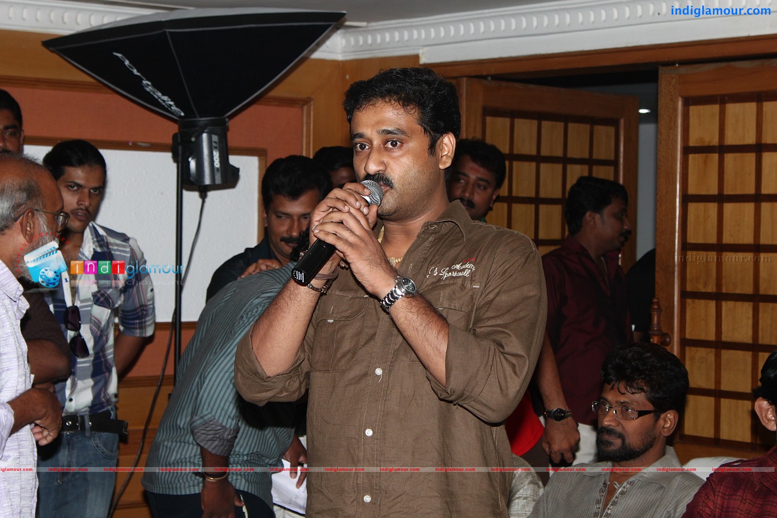 Oru Kudumba Chitram Movie Pooja Event hd photo