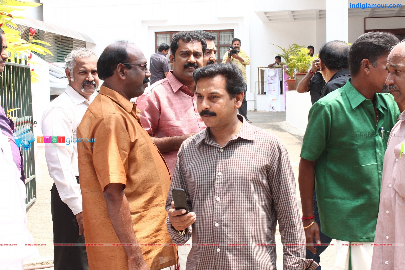 Oru Kudumba Chitram Movie Pooja Event hd photo
