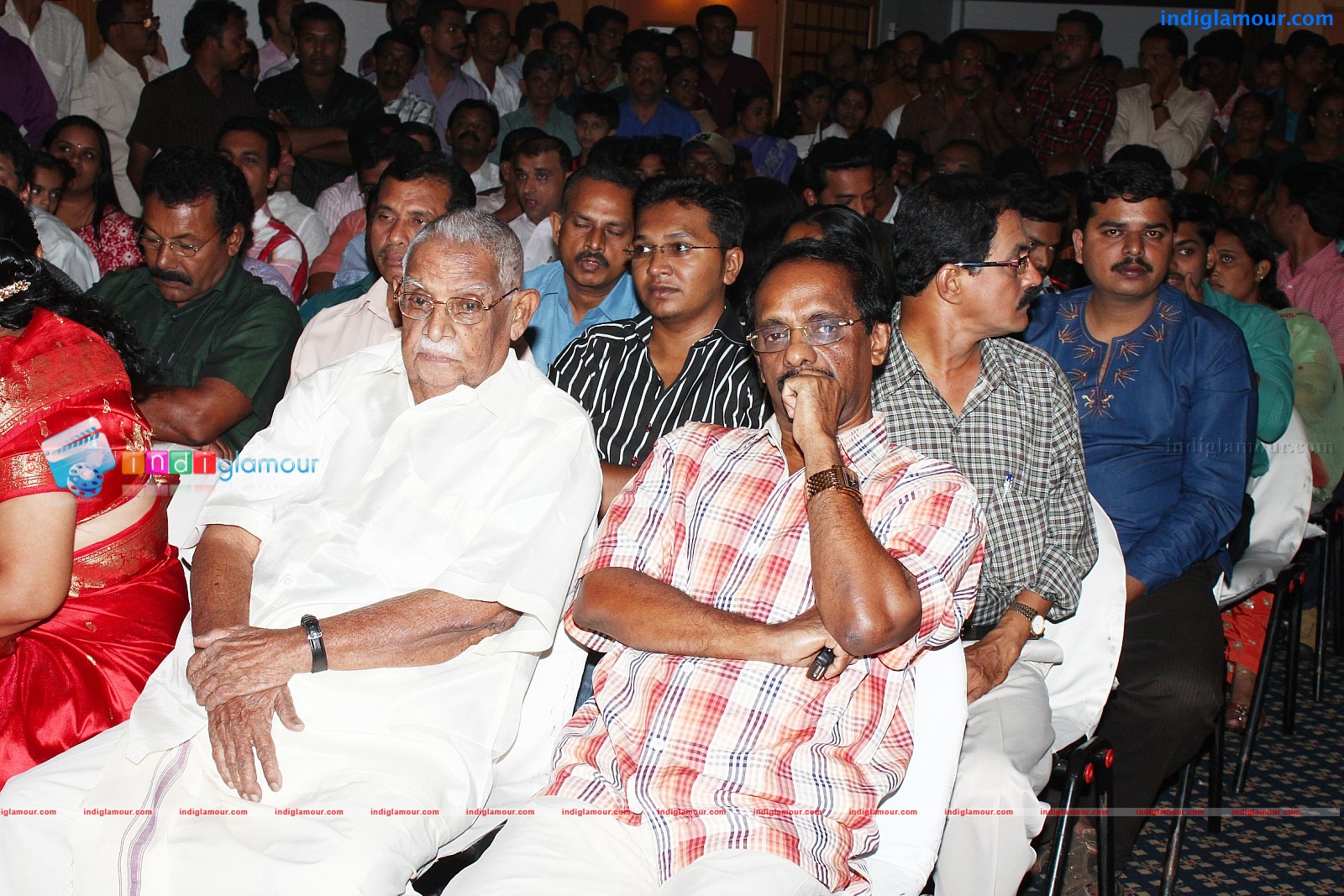 Oru Kudumba Chitram Movie Pooja Event hd photo
