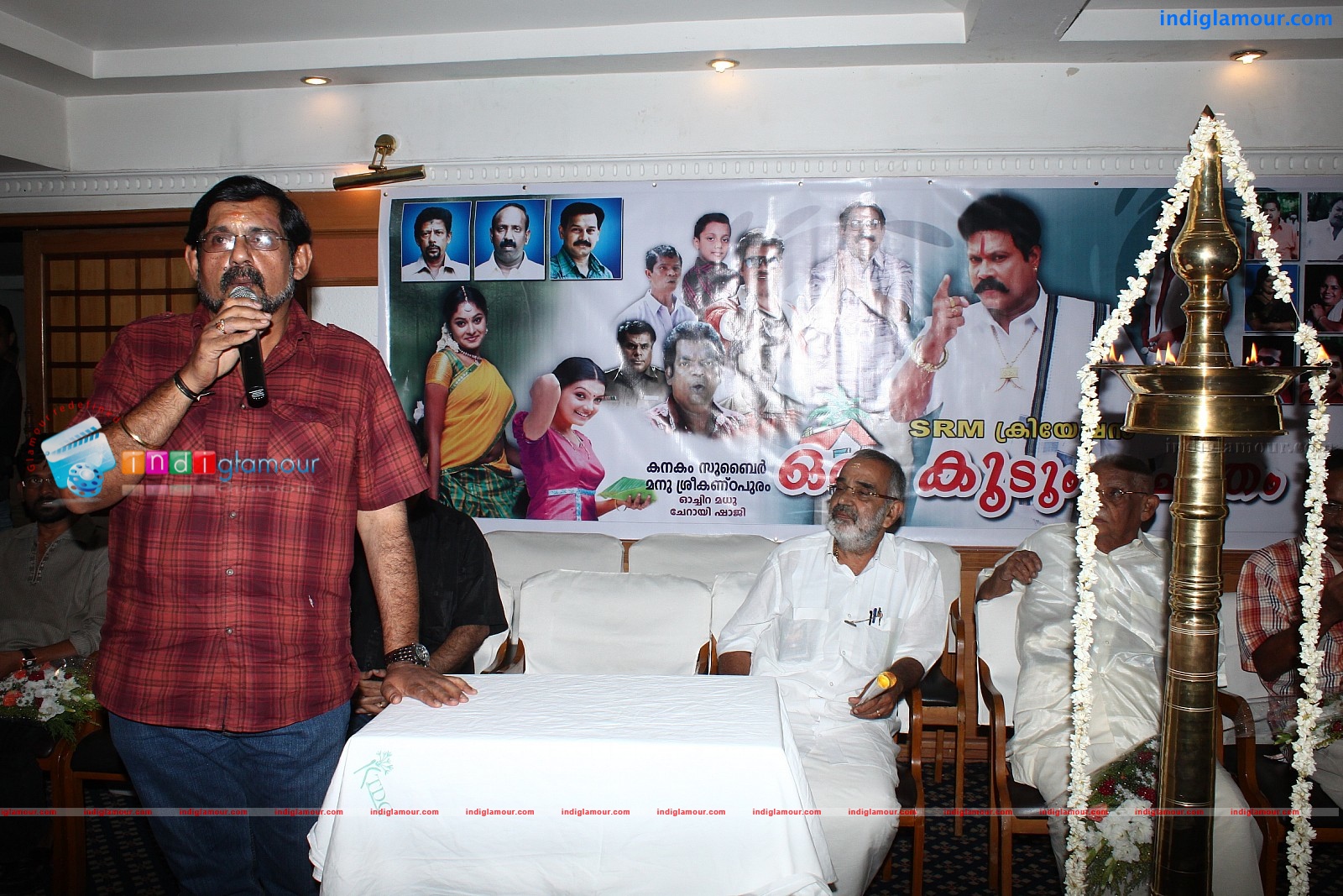 Oru Kudumba Chitram Movie Pooja Event hd photo