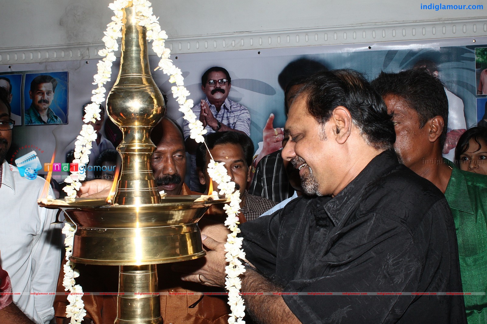 Oru Kudumba Chitram Movie Pooja Event hd photo