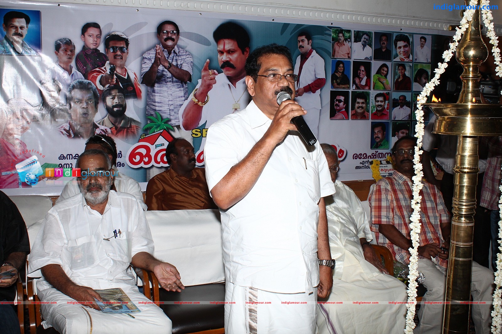 Oru Kudumba Chitram Movie Pooja Event hd photo