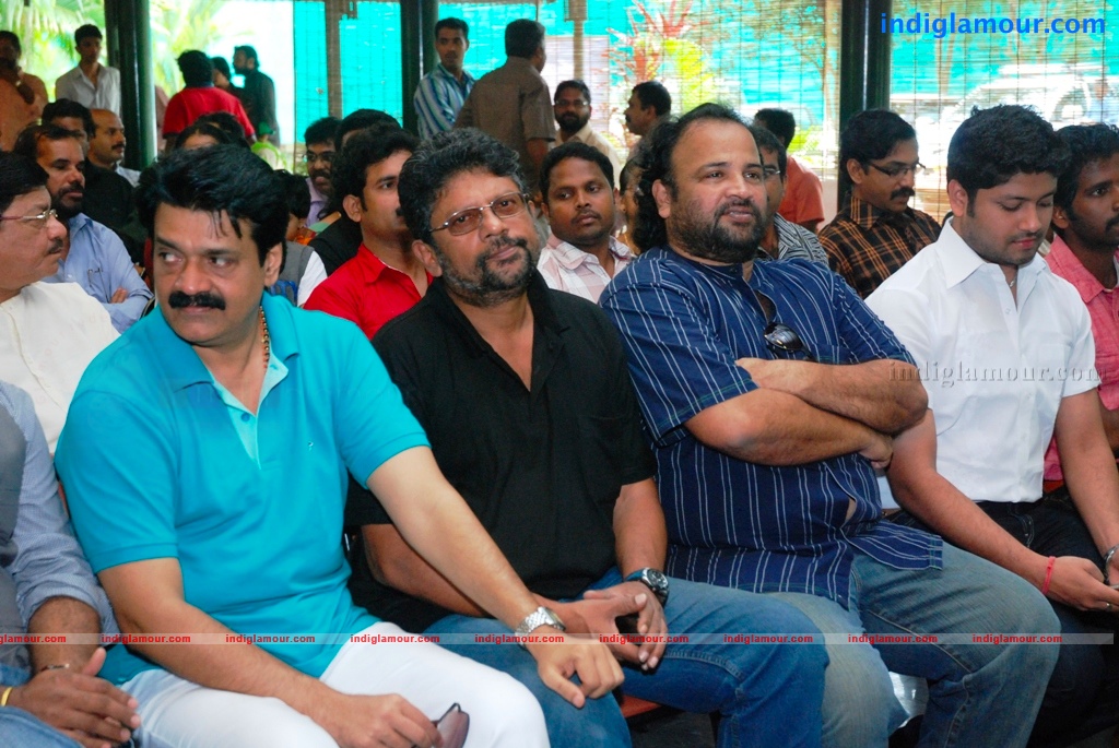 Fathers Day Movie Pooja Event hd photo