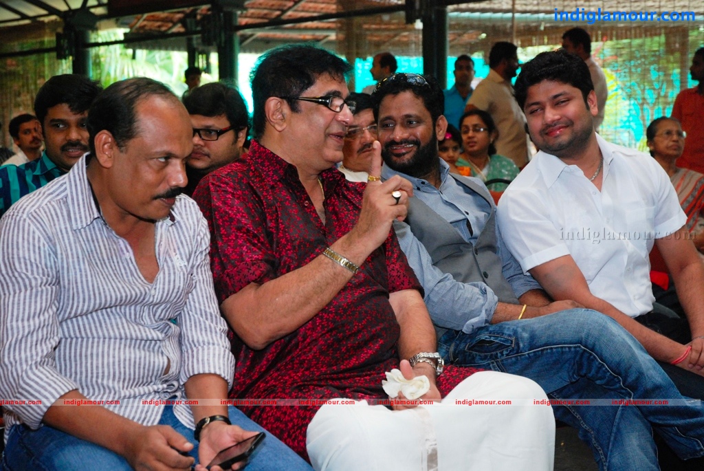 Fathers Day Movie Pooja Event hd photo