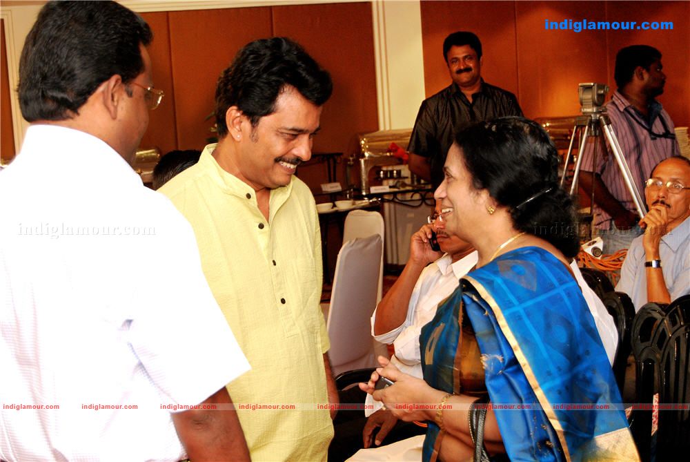 Naayika Movie Pooja Event hd photo