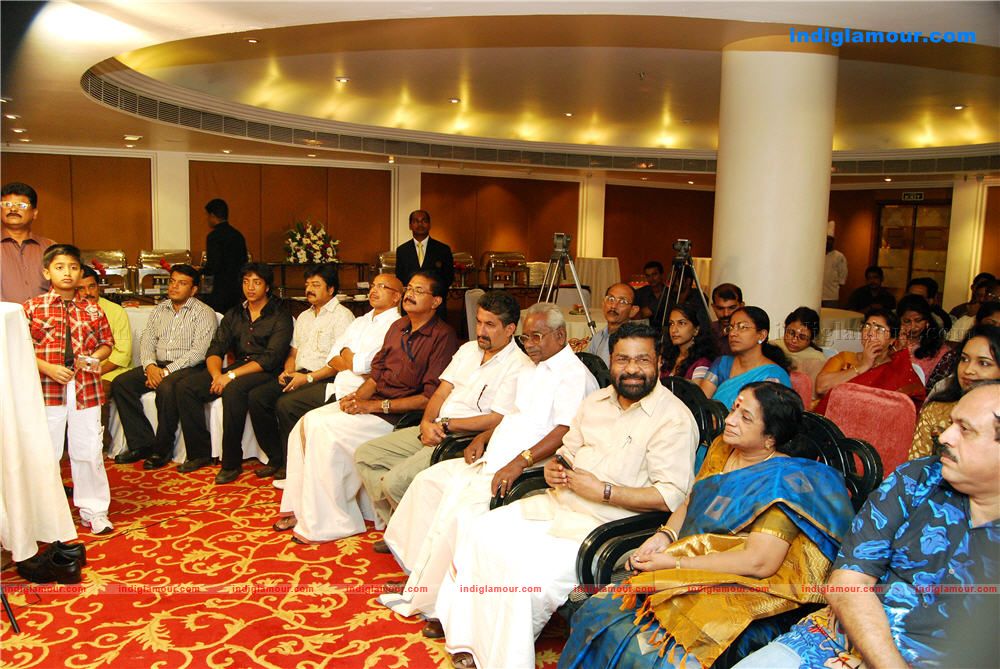 Naayika Movie Pooja Event hd photo