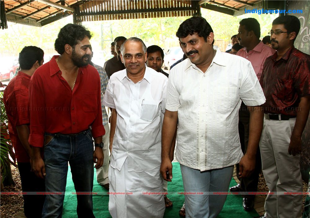 Suhruthu Movie Pooja Event hd photo