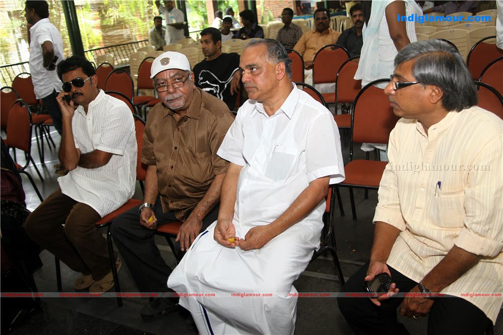 Suhruthu Movie Pooja Event hd photo