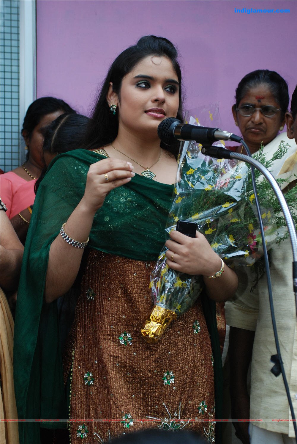 Sajitha Betti at Royal Beuty Parlour Inauguration at Karunagappally Event hd photo