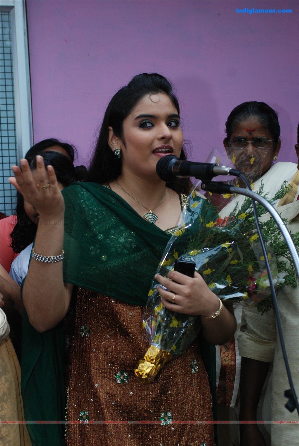 Sajitha Betti at Royal Beuty Parlour Inauguration at Karunagappally Event hd photo