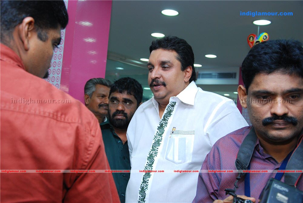 Wedland Silks And Sarees Inauguration at Kollam Event hd photo