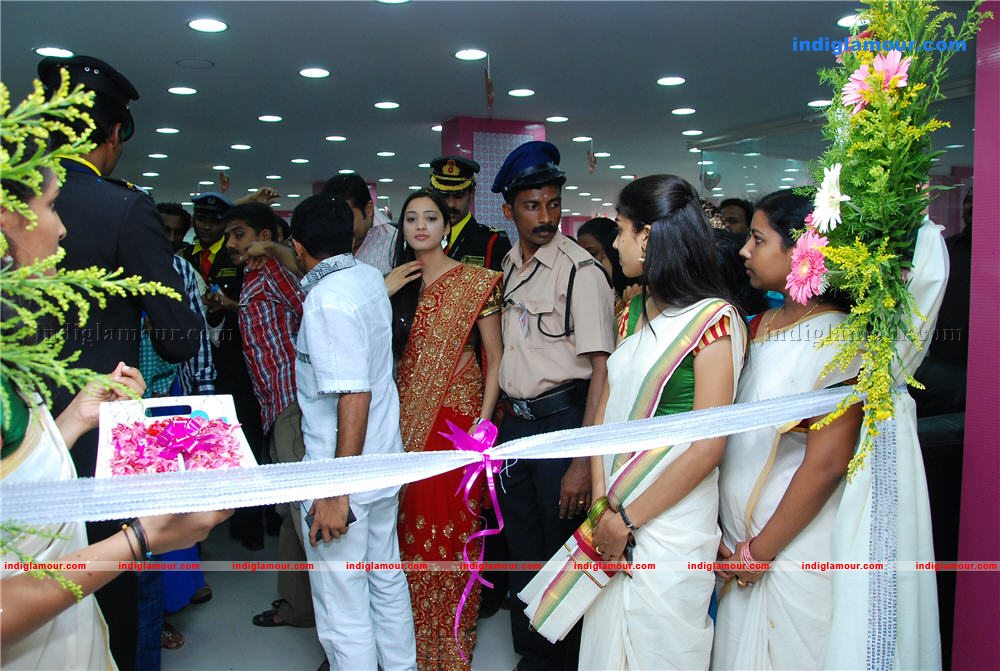 Wedland Silks And Sarees Inauguration at Kollam Event hd photo