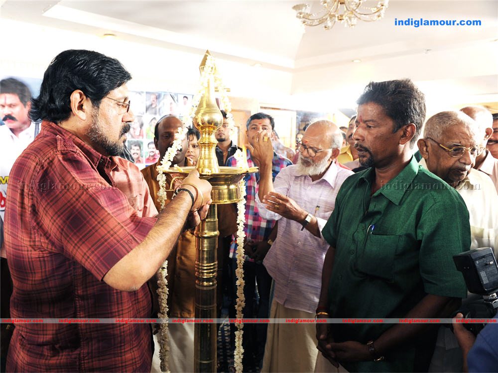 Oru Kudamba Chitram Malayalam Movie Pooja Event hd photo
