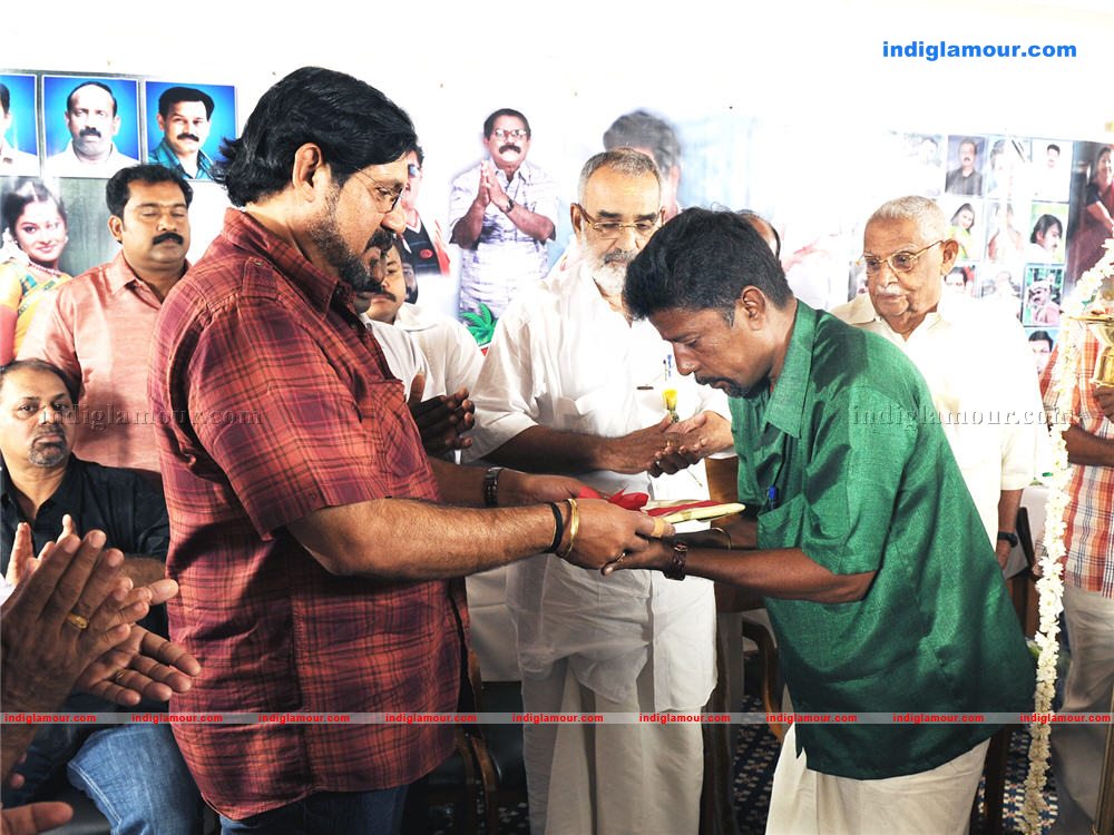 Oru Kudamba Chitram Malayalam Movie Pooja Event hd photo