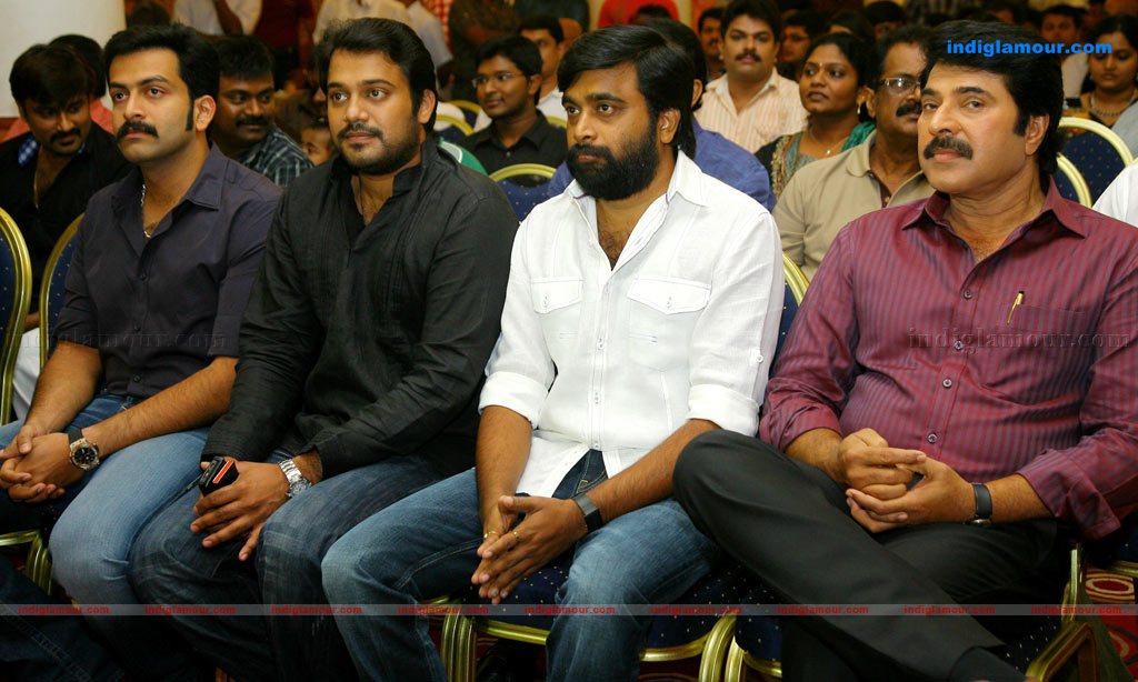 Masters Movie Launch Photos Event hd photo