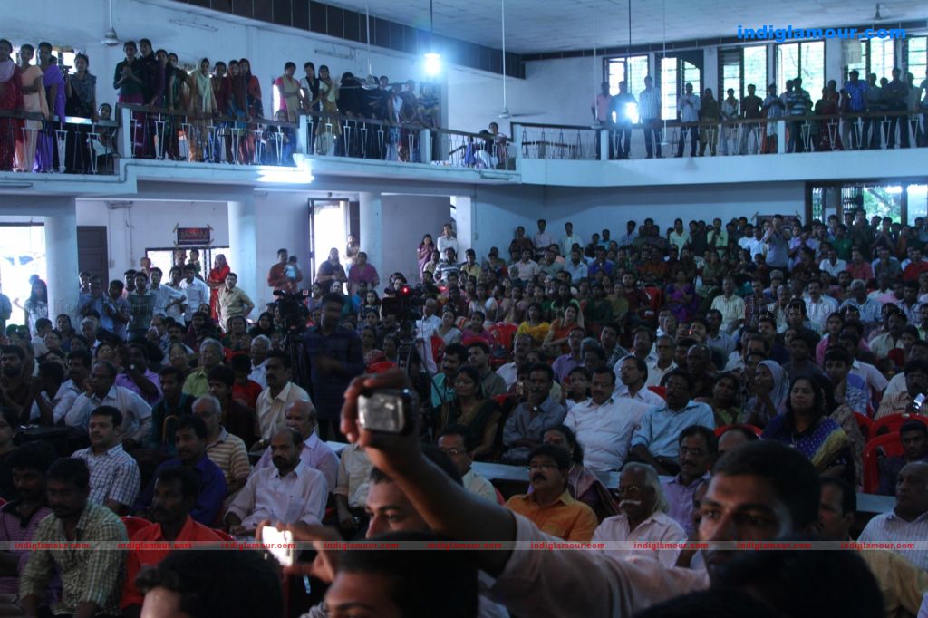 Salim Kumar Honoured by Maharajas College Students stills Event hd photo