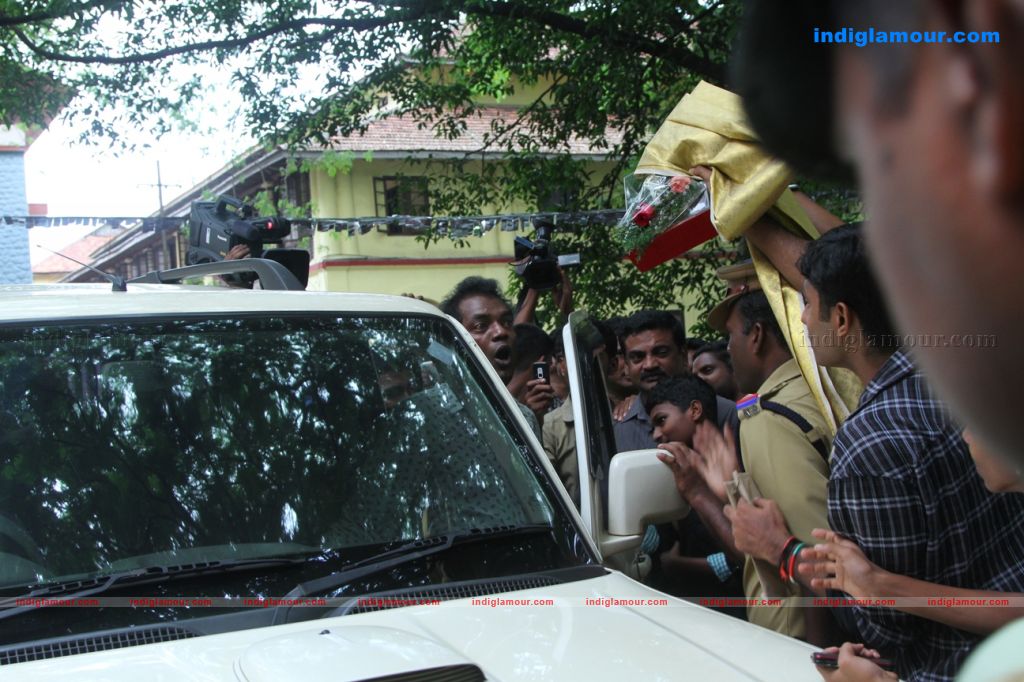 Salim Kumar Honoured by Maharajas College Students stills Event hd photo