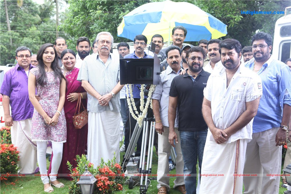 King and Commissioner movie pooja photos Event hd photo