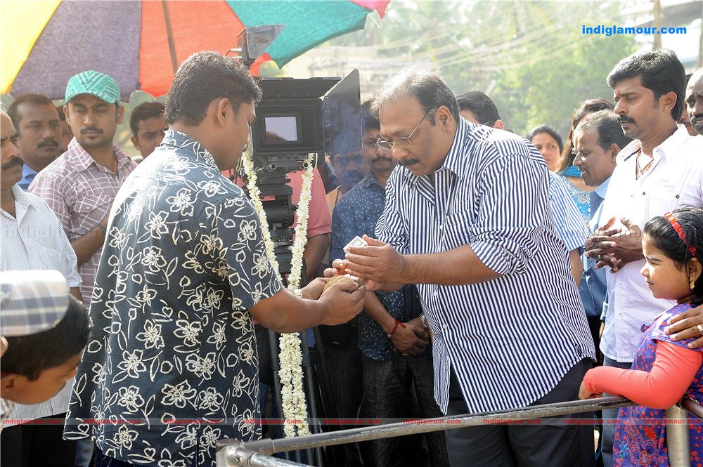Paachuvum Kovaalanum Malayalam Movie Pooja Event hd photo
