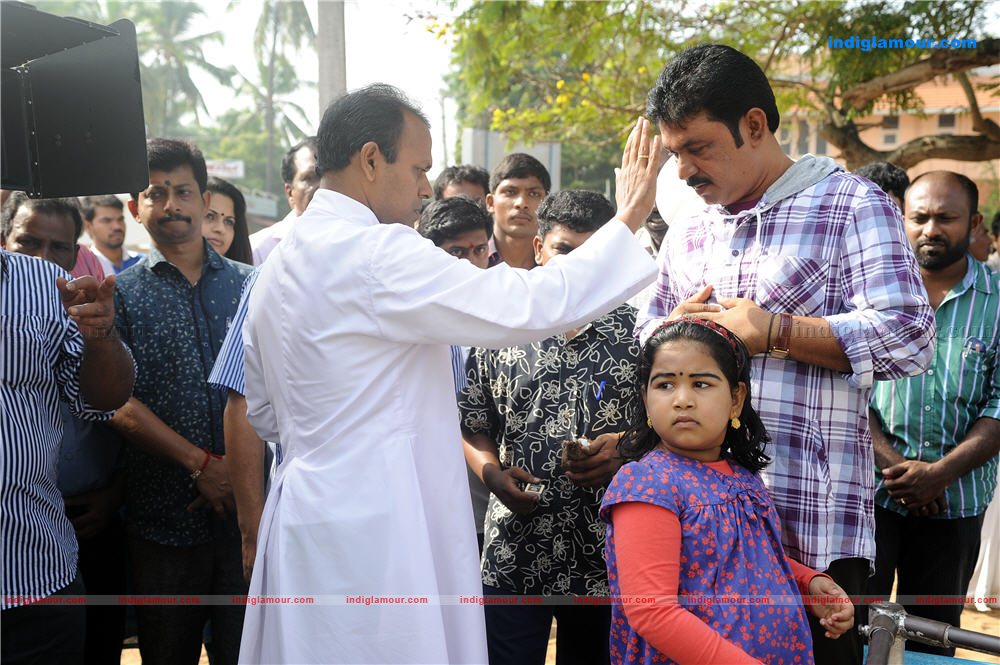 Paachuvum Kovaalanum Malayalam Movie Pooja Event hd photo