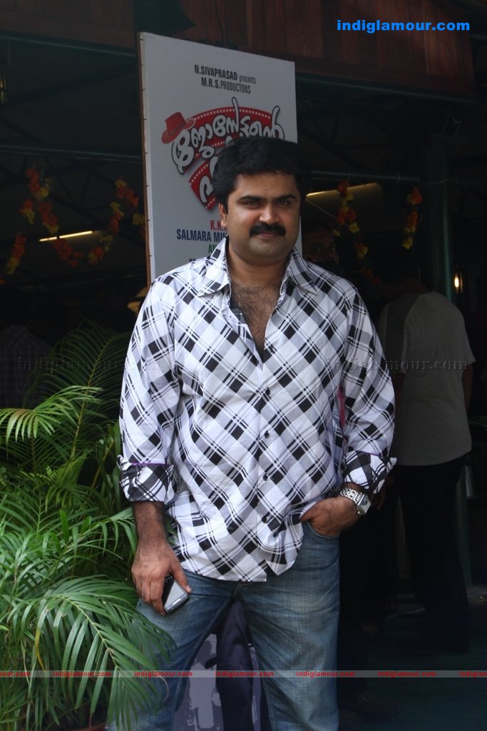 Jossettante Hero Movie pooja Event hd photo