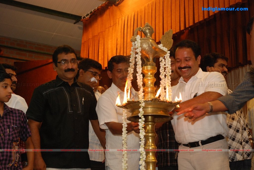 Jossettante Hero Movie pooja Event hd photo