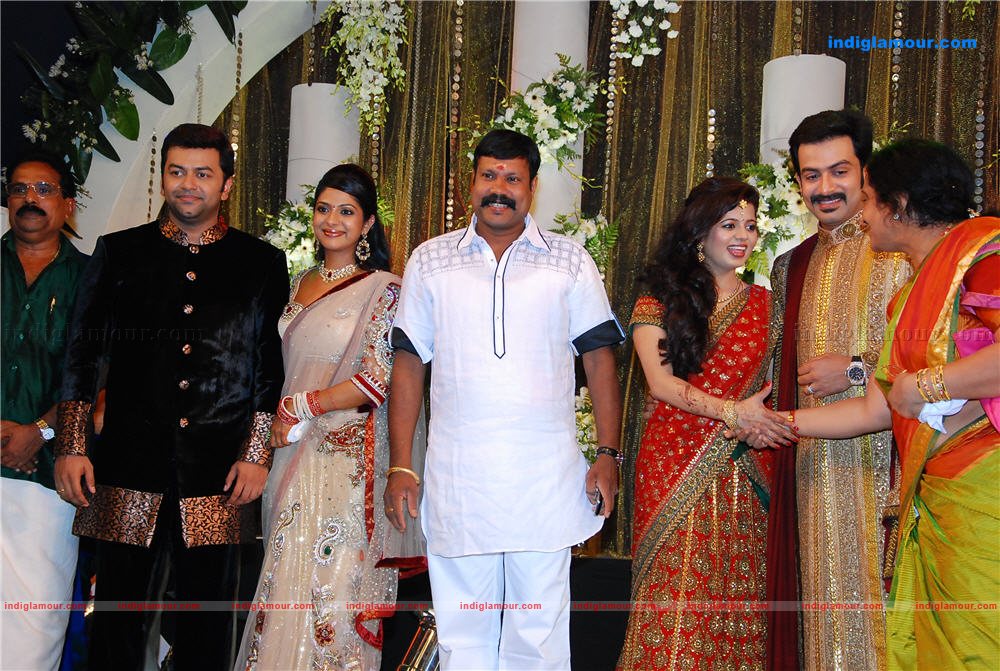 Kalabhavan Mani at Prithviraj's wedding reception Event hd photo