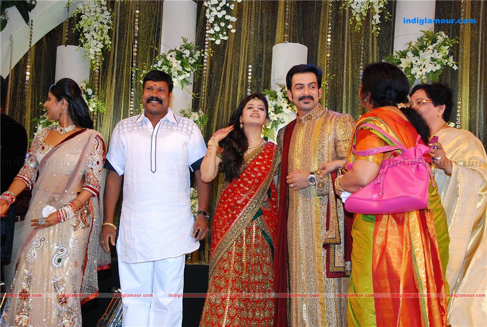 Kalabhavan Mani at Prithviraj's wedding reception Event hd photo