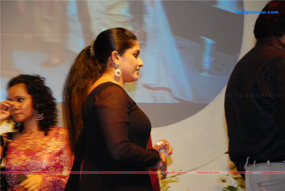 Kavya Madhavan at Prithviraj's wedding reception Event hd photo