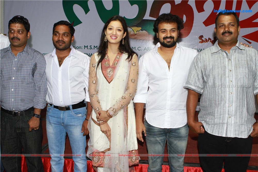 Sandwitch movie pooja Event hd photo