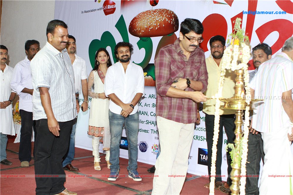 Sandwitch movie pooja Event hd photo