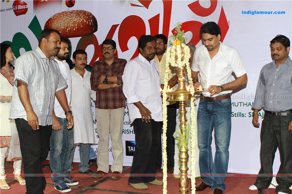 Sandwitch movie pooja Event hd photo