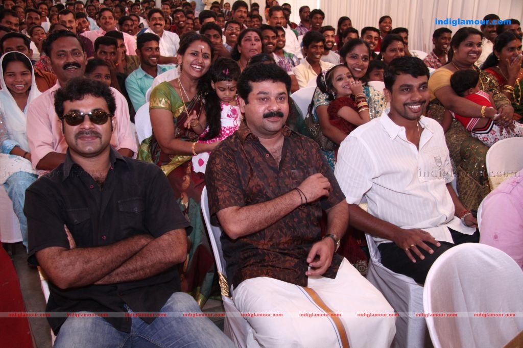 MLA Mani Patham Classum Gusthiyum Pooja Event hd photo