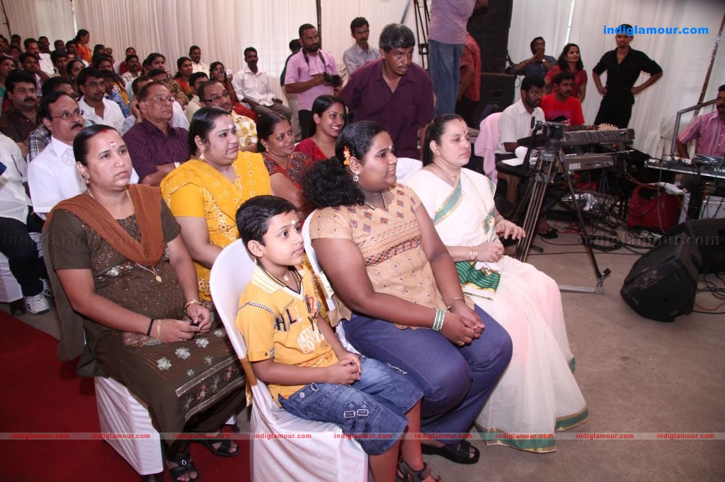 MLA Mani Patham Classum Gusthiyum Pooja Event hd photo