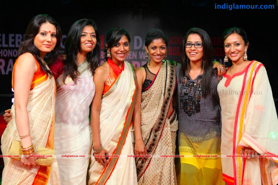 22 Female Kottayam 111th Day Event hd photo