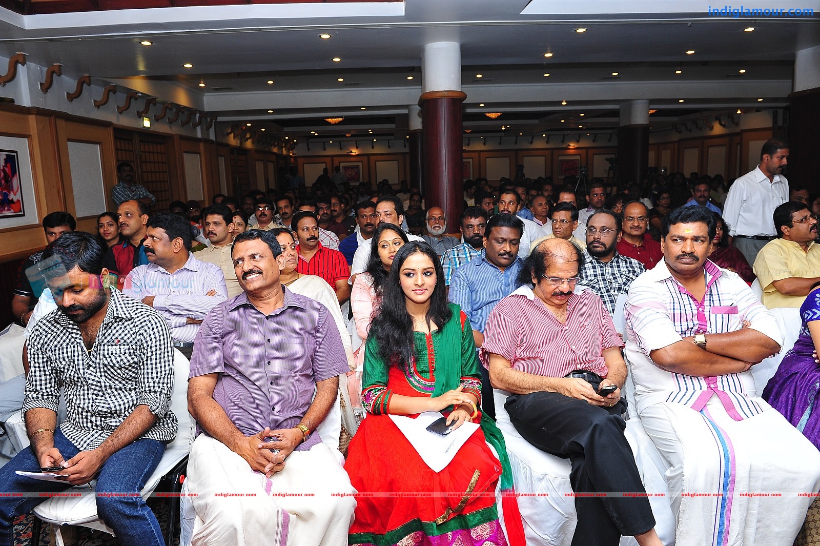 Ardhanari Movie Pooja Event hd photo