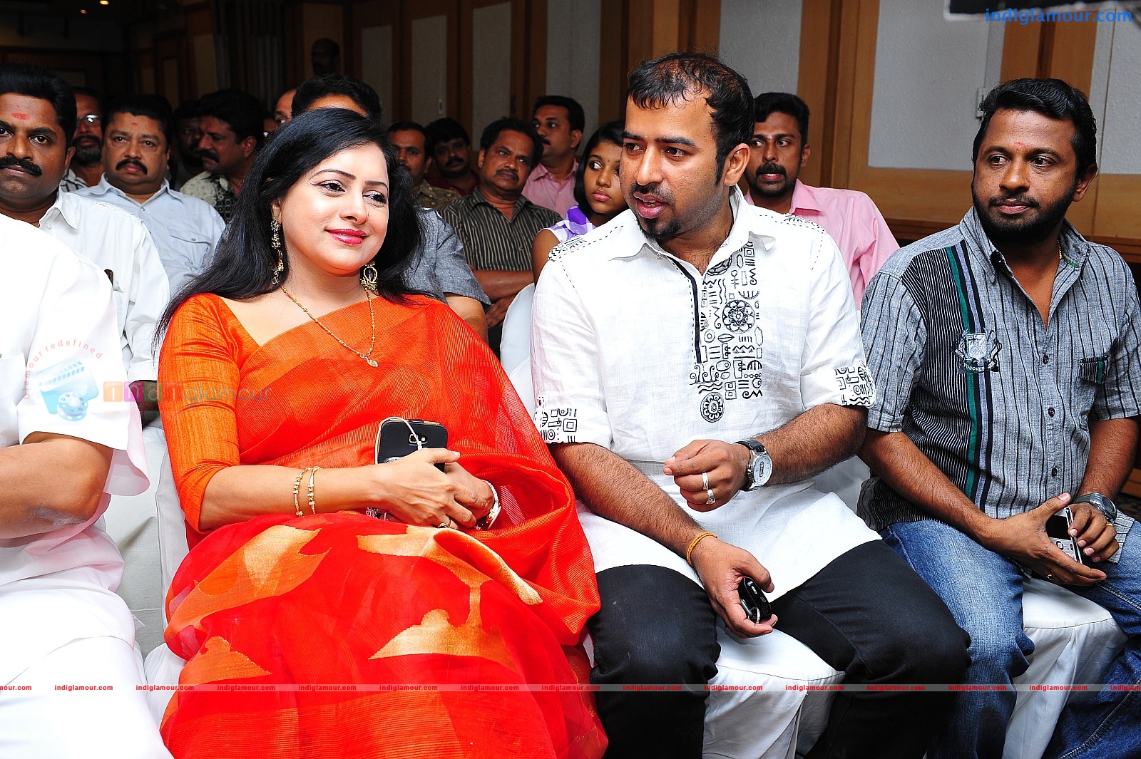 Ardhanari Movie Pooja Event hd photo